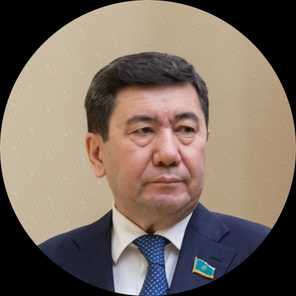 &quot;Деньги на улицу выбрасываются&quot;. Ответ главы Миннауки на вопрос о грантах не понравился Кошанову