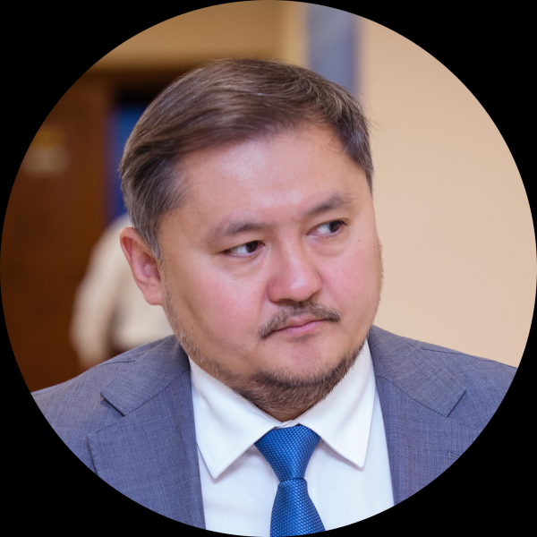 &quot;Деньги на улицу выбрасываются&quot;. Ответ главы Миннауки на вопрос о грантах не понравился Кошанову